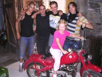 Hier zu sehen die Retter von Martins Moped